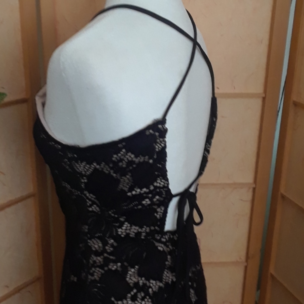 January 7 black lace with spagetti straps dress - Picture 7 of 8